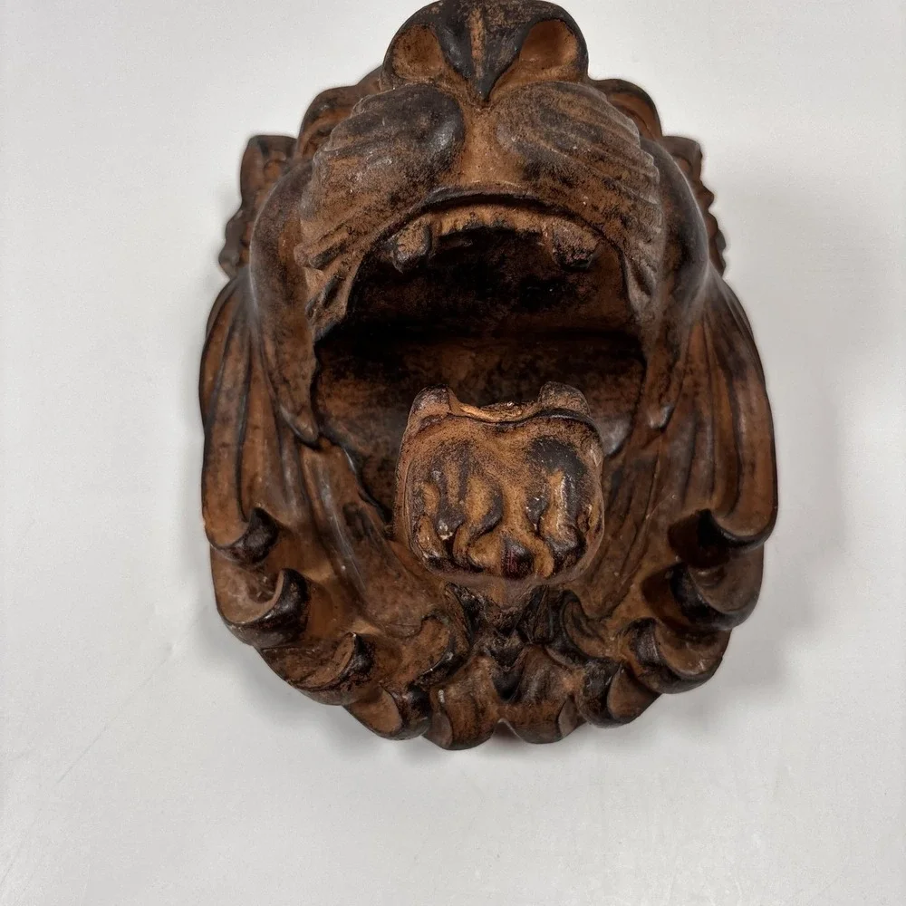 lion head striking pair